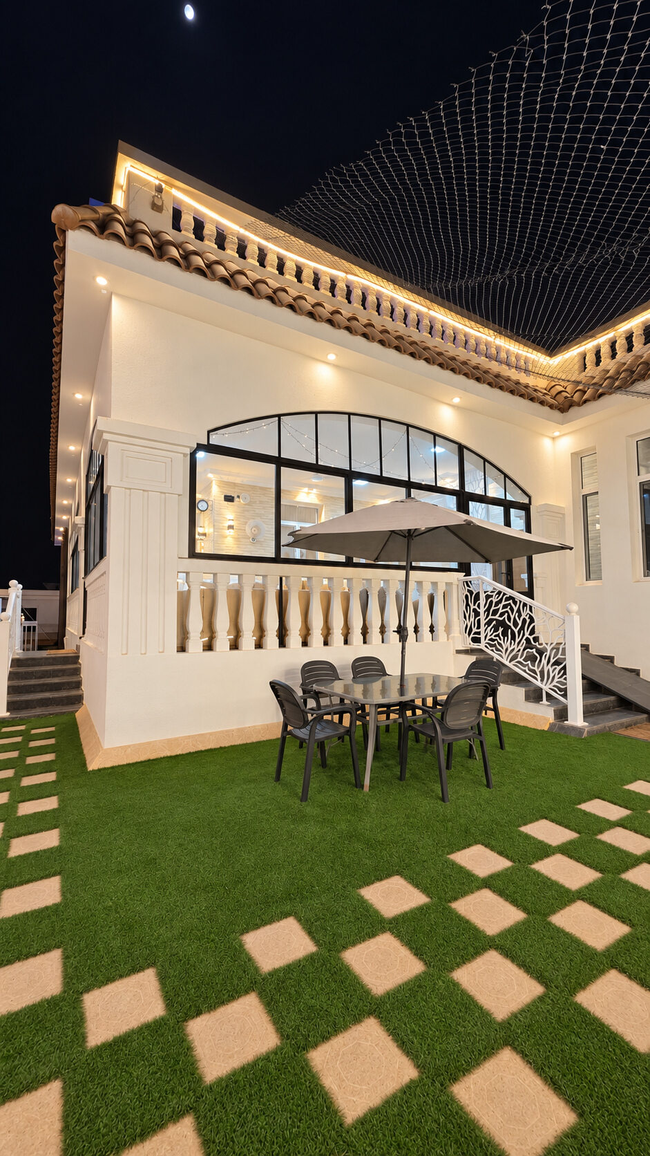 Evenings outside at Smart Chalet