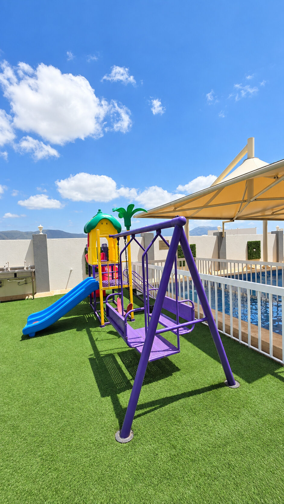 Room to play at Smart Chalet